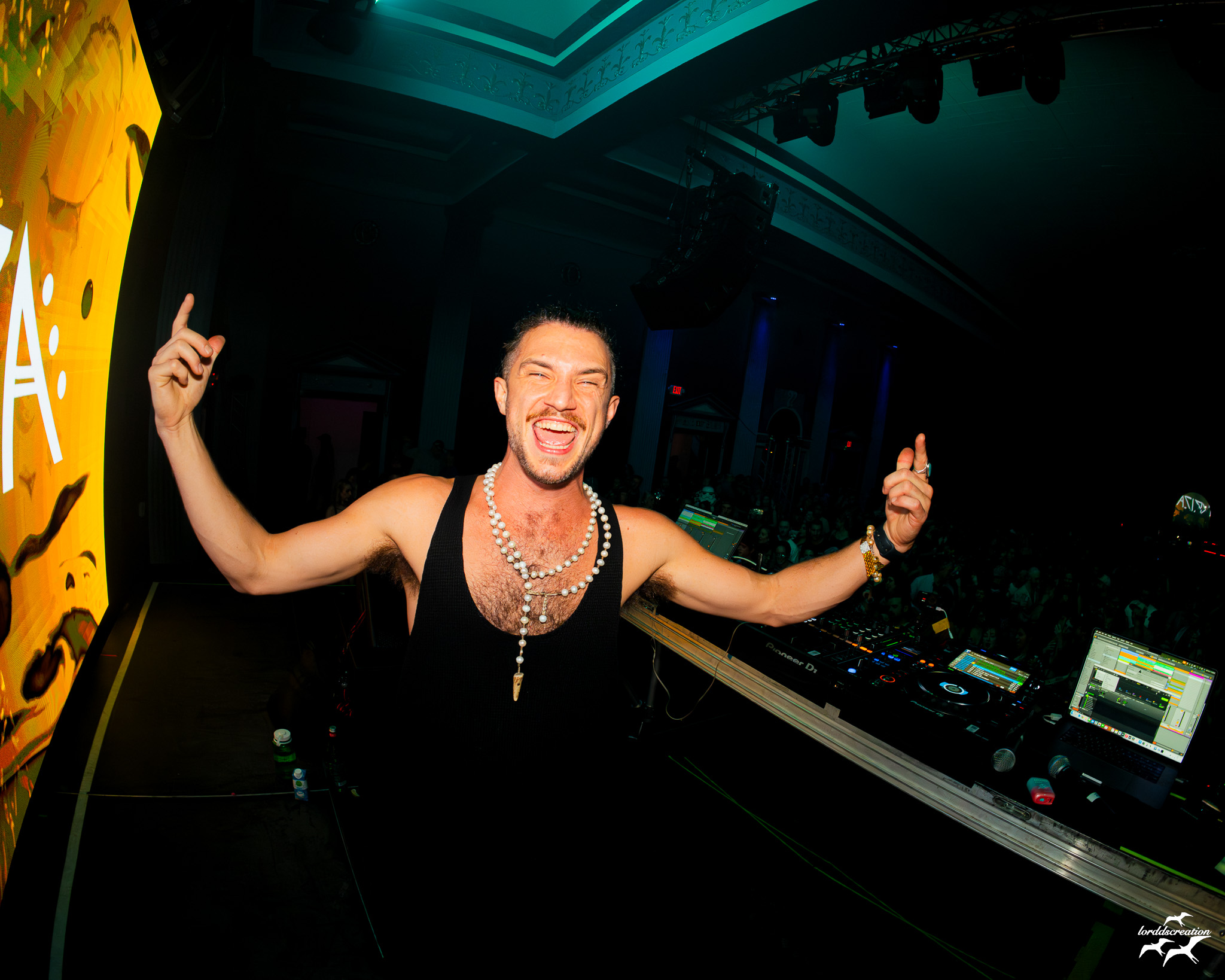 Akriza - Live Performance 2